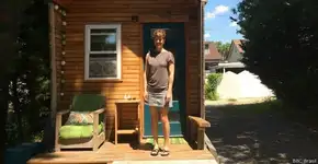 Norte-americana troca dívidas por uma pequena moradia