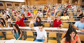 Mesmo sem Enem, saiba como conseguir bolsa de estudo no Brasil