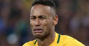 Neymar sofre com saudade de Marquezine e fala até palavrão na web