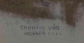 Banheiro feminino de escola no RJ é pichado com frase homofóbica