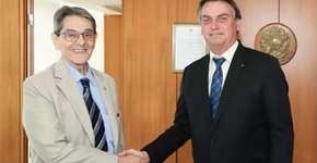 Bolsonaro tenta se desvincular de Roberto Jefferson