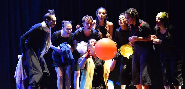 Espetáculo de dança ‘sEUss’