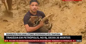 Repórter da GloboNews fica emocionado com resgate de cão em Petrópolis