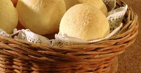 Aprenda a fazer o melhor pão de queijo para o café da manhã