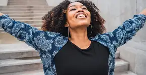 Os 7 passos para ser feliz que foram comprovados pela ciência