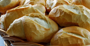 Nutricionista revela: comer pão francês todo dia engorda mesmo?