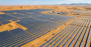 Um deserto desaparece sob 20.000.000 de painéis: Projeto em escala planetária toma forma