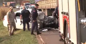Pai joga carro contra caminhão e manda filho gravar vídeo de despedida