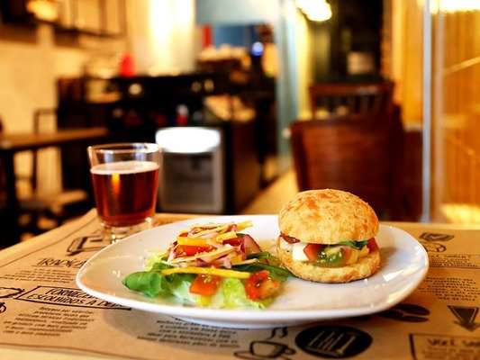 A Pão de Queijaria_-_Reprodução/ Facebook