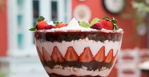Taça de Natal: sobremesa linda fica pronta em minutos