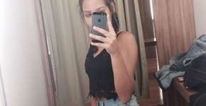 Adolescente posta foto no provador e viraliza nas redes sociais