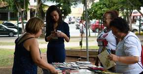 Feira de troca de livros e gibis