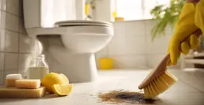 Como tirar manchas escuras do vaso sanitário facilmente