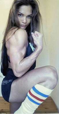 Ex-anoréxica ganha 32 kg ao se tornar fisiculturista