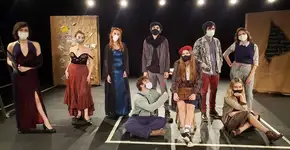 “Todas as cartas que (não) escreveram para mim” nasce do realismo fantástico e da pesquisa sobre a integração entre Teatro e o Audiovisual