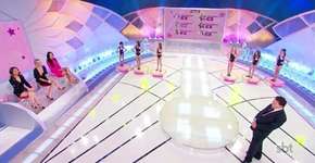 Silvio Santos faz concurso com meninas de maiô e público se revolta