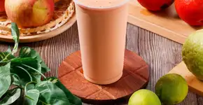 Faça a melhor vitamina de banana com mamão para o café da manhã