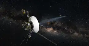 Um grupo de astrônomos amadores acabou de “ouvir” um sinal a 25 bilhões de quilômetros de distância, confirmando que a Voyager 1 ainda está transmitindo das regiões externas do Sistema Solar