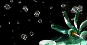 Veja como fazer uma máquina de bolhas de sabão