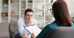 Saiba identificar sintomas de autismo em adultos