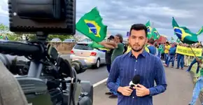 Repórter da Record é agredido por bolsonaristas: ‘Nunca vi tanta gente louca’