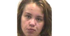 Ex-usuária de heroína posta antes e depois da reabilitação