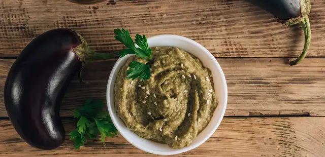 Aprenda uma receita de patê de berinjela com ricota que vai conquistar até quem torce o nariz para o legume