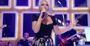 Deborah Blando reaparece na TV e é confundida com Ana Maria Braga