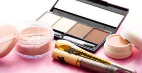 Avon: ‘Leve 2 e pague 1’  na linha Renew e itens com até 75% OFF