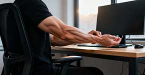 Passa o dia no computador? Seus antebraços precisam disso agora