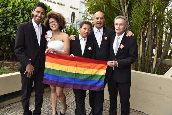 Juntos há 28 anos, Toni e David decidiram oficializar o casamento em 2018