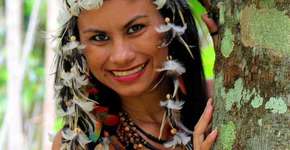 A poeta indígena que luta pelos direitos da mulher nas aldeias