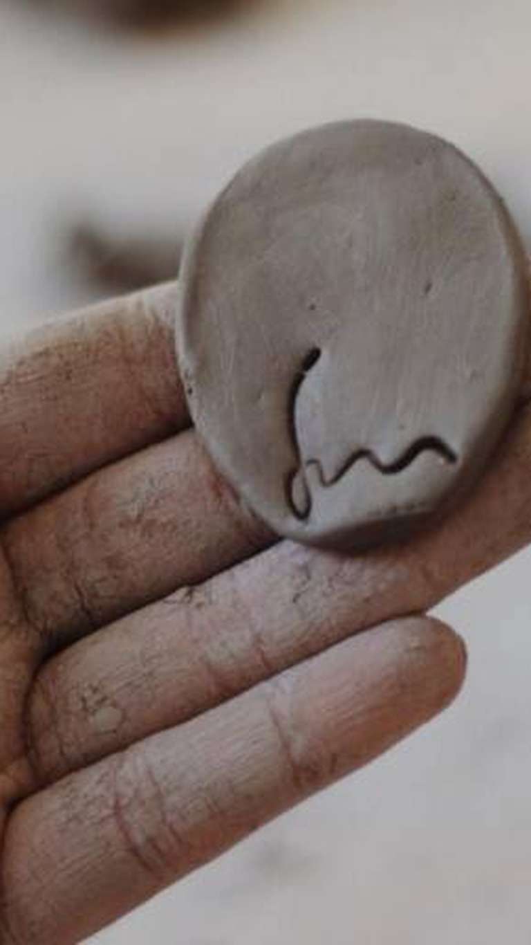 Ímpar Ateliê produz joias de cerâmica ‘únicas, belas e imperfeitas’