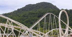 Praia Grande (SP) recebe maior montanha-russa itinerante do país